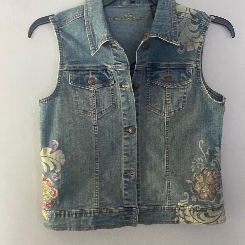 Arizona Jean Co.  Denim Embellished Vest. GUC.